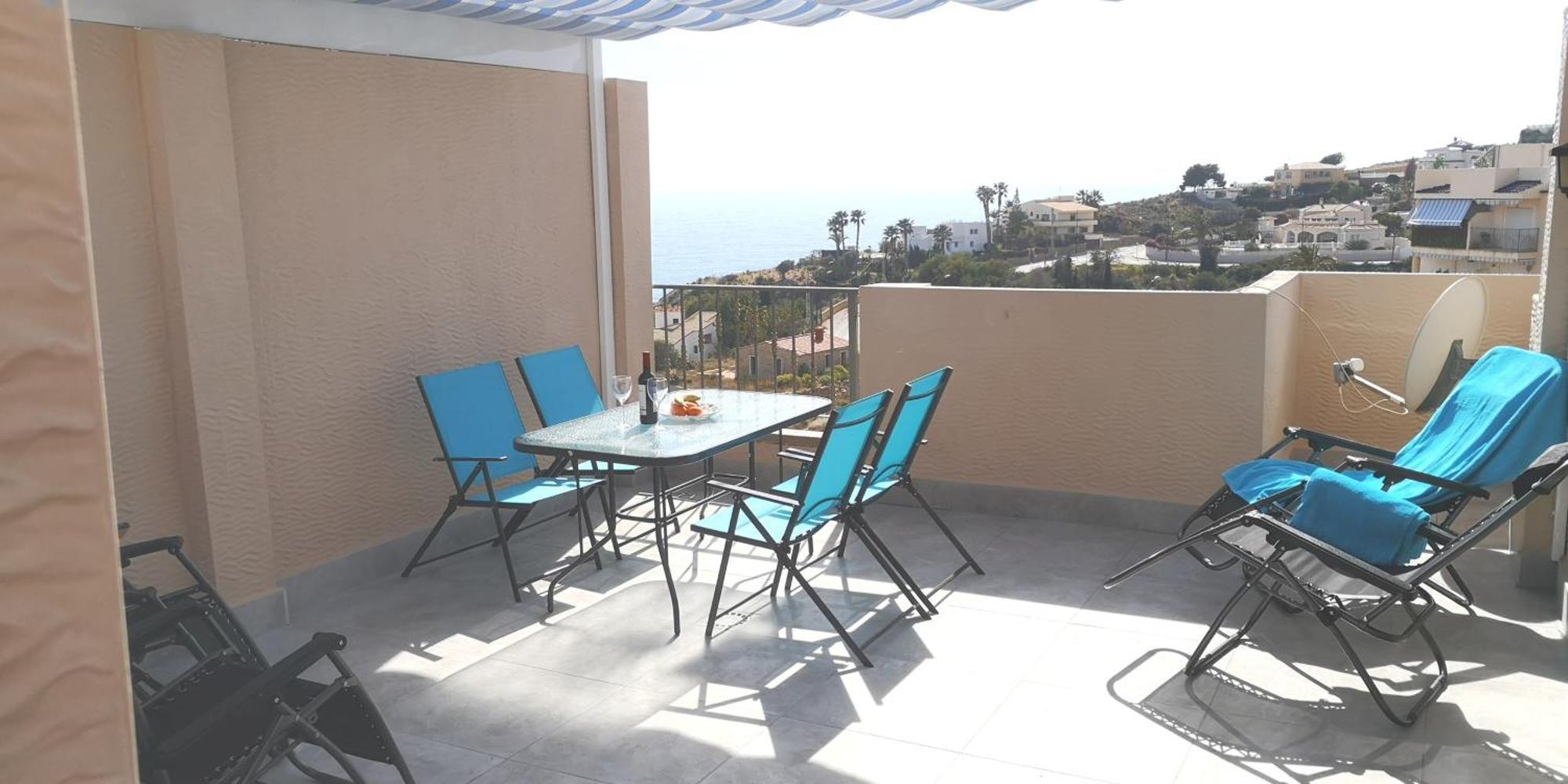 Sunny Sea View Apartment *